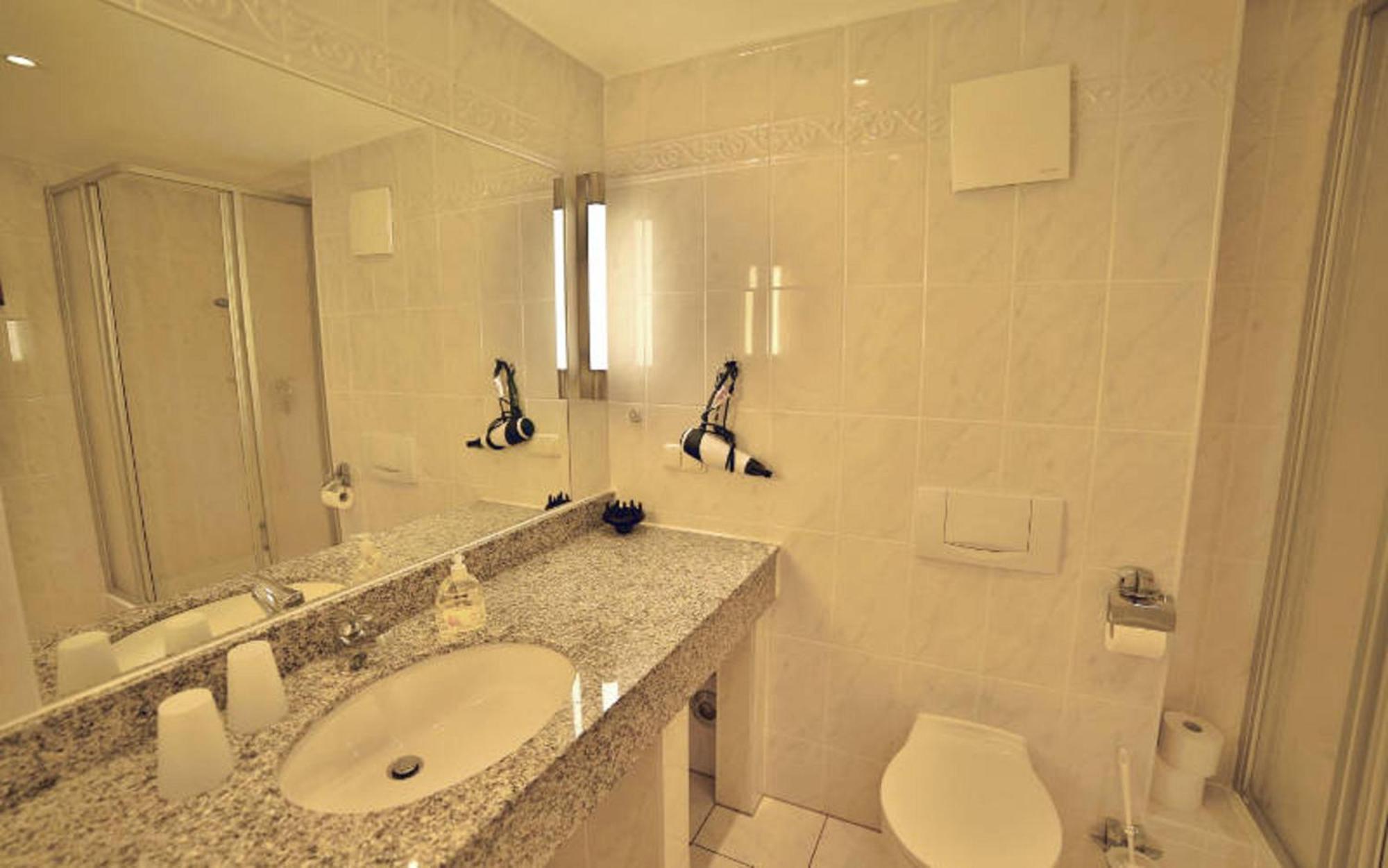 Ferienwohnung Binzer Strandgut Im Haus Jahreszeiten Binz Exteriör bild